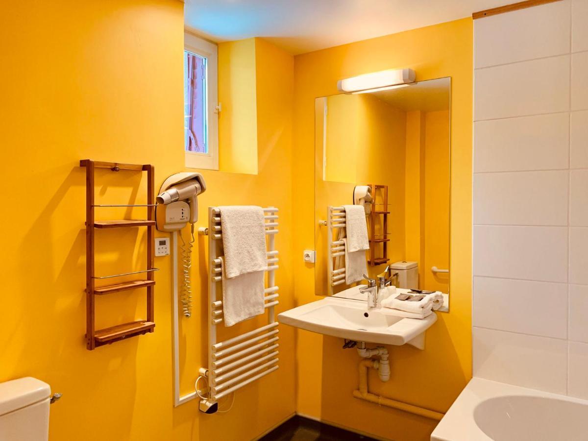 Hotel Restaurant Le Clos Бес-э-Сент-Анастез Экстерьер фото